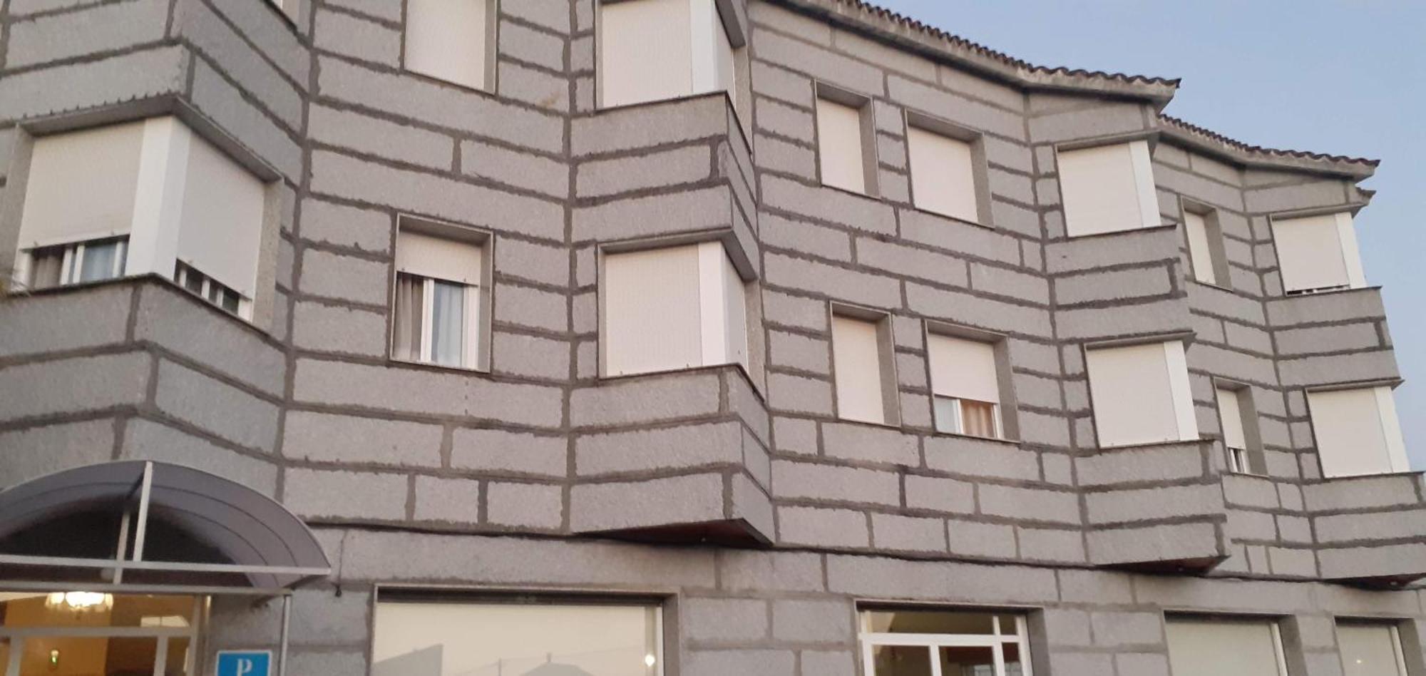 Hostal Entrimena 2 Entrimo Exterior photo